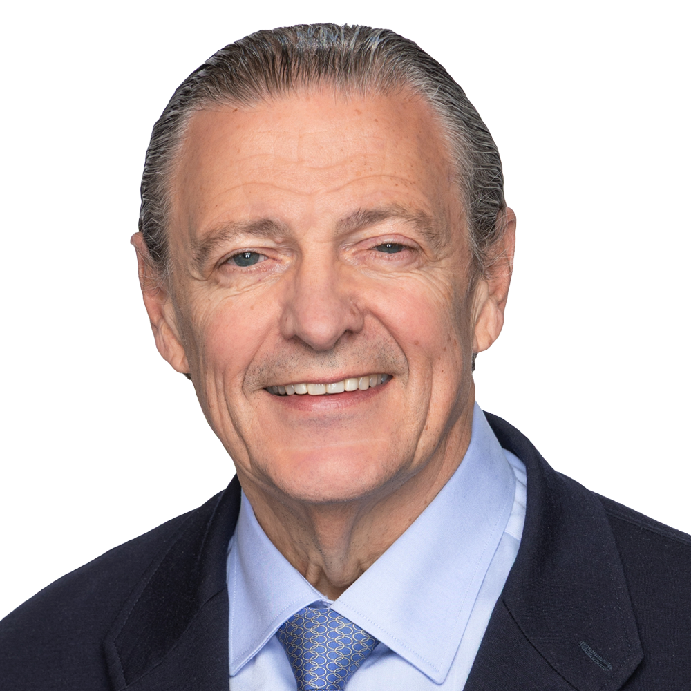 Headshot of Richard Carrión.